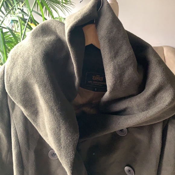 OLIVE GREEN WINTER COAT: Double breast, knee length. Unique collar-hood - Picture 9 of 16